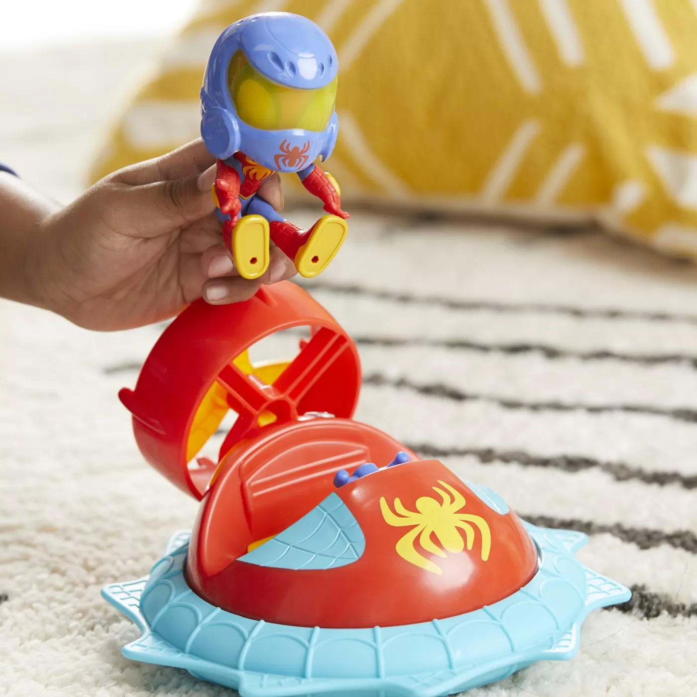 Set Masinuta si Figurina - Spidey, Spidey Prietenii Extraordinari, varsta de la 3 ani la 7 ani [3]