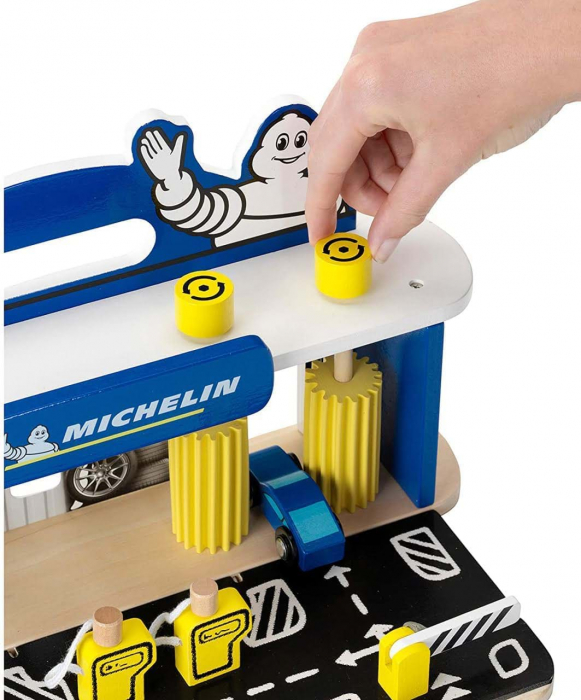 Jucarie, Statie service, atelier reparatii masini cu spalatorie din lemn, Michelin [5]