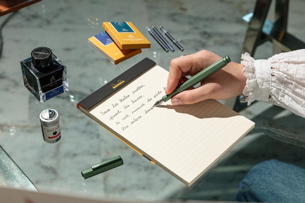 Stilou Rhodia script, peniță tip M [4]