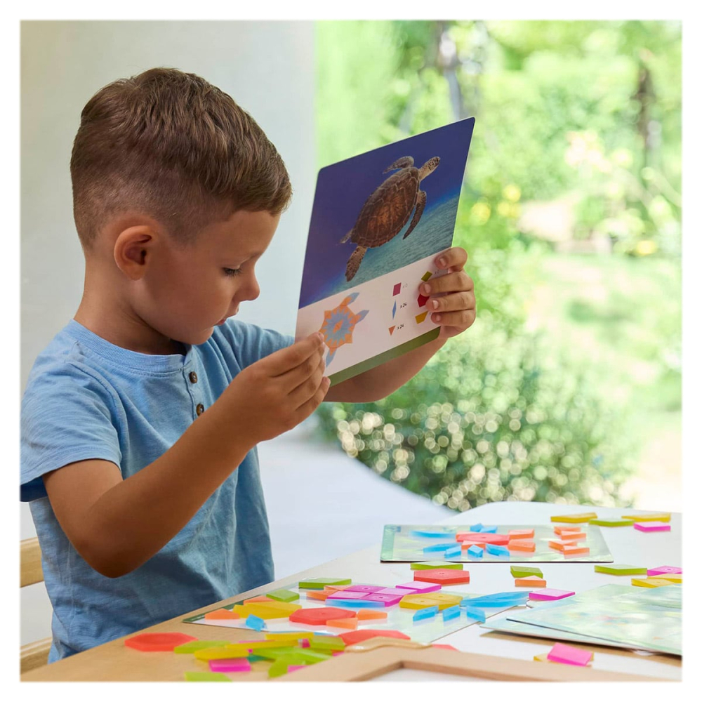 Tangram cu piese translucide colorate, 250 piese, Guidecraft, copii varsta 3-10 ani [4]