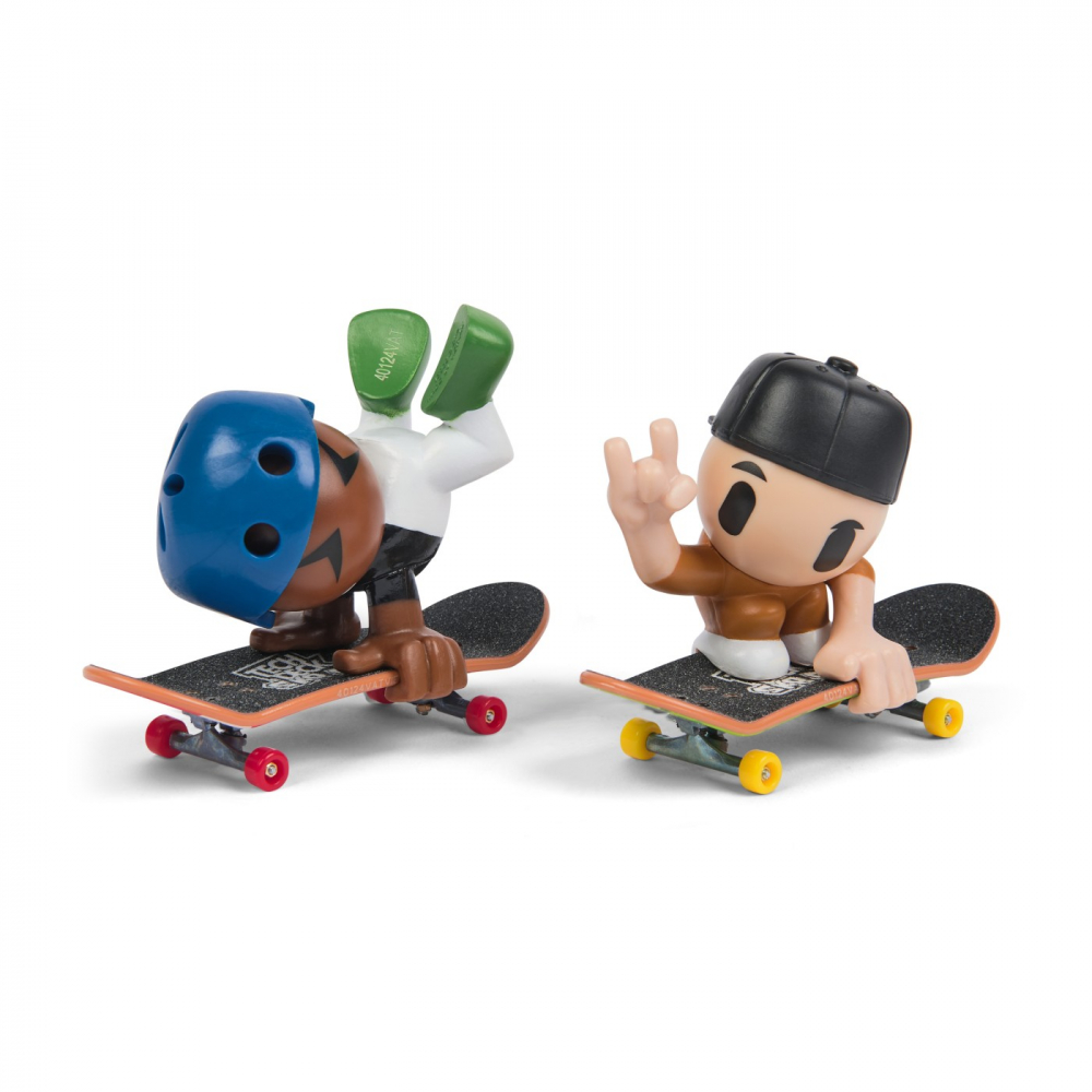 Tech dech sk8 crew pachet 2 seturi placa si figurina 9.6cm sapca neagra si casca albastra, varsta de la 5 ani la 12 ani [2]