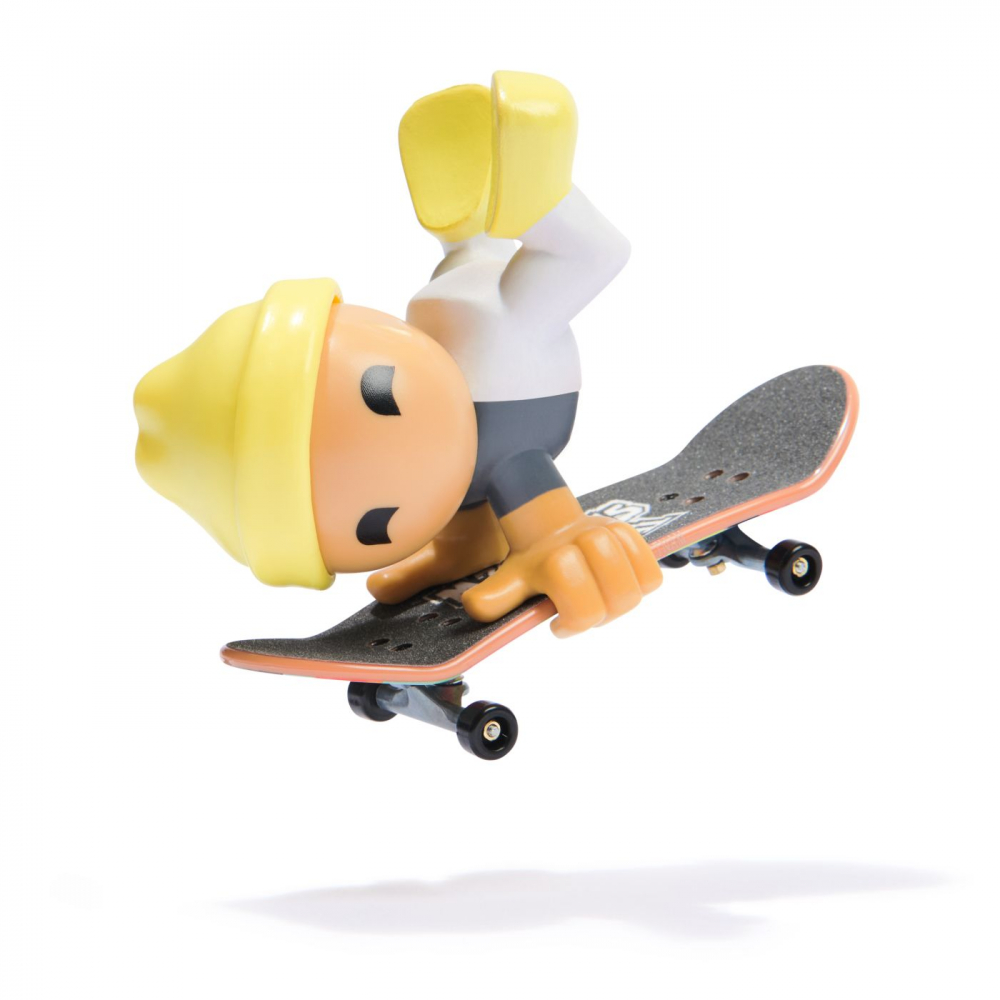 Tech dech sk8 crew pachet placa si figurina 9.6cm sapca galbena, varsta de la 5 ani la 12 ani [3]