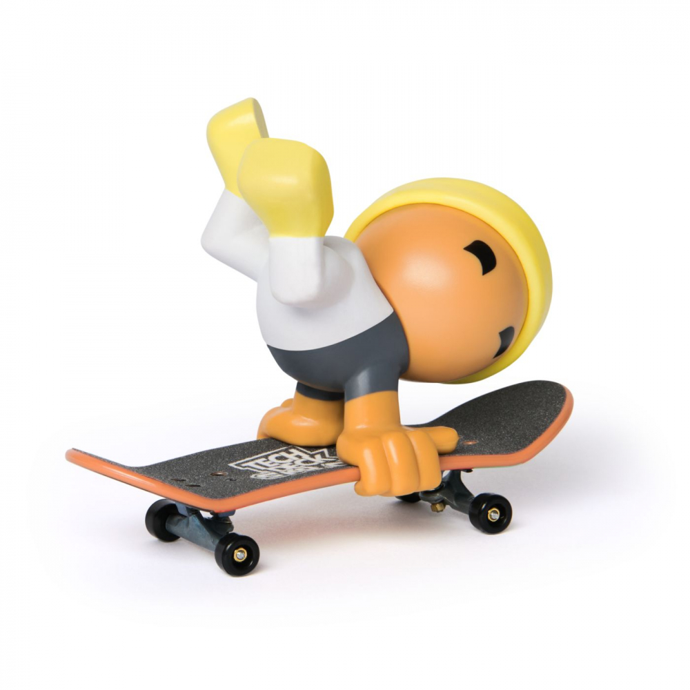 Tech dech sk8 crew pachet placa si figurina 9.6cm sapca galbena, varsta de la 5 ani la 12 ani [2]