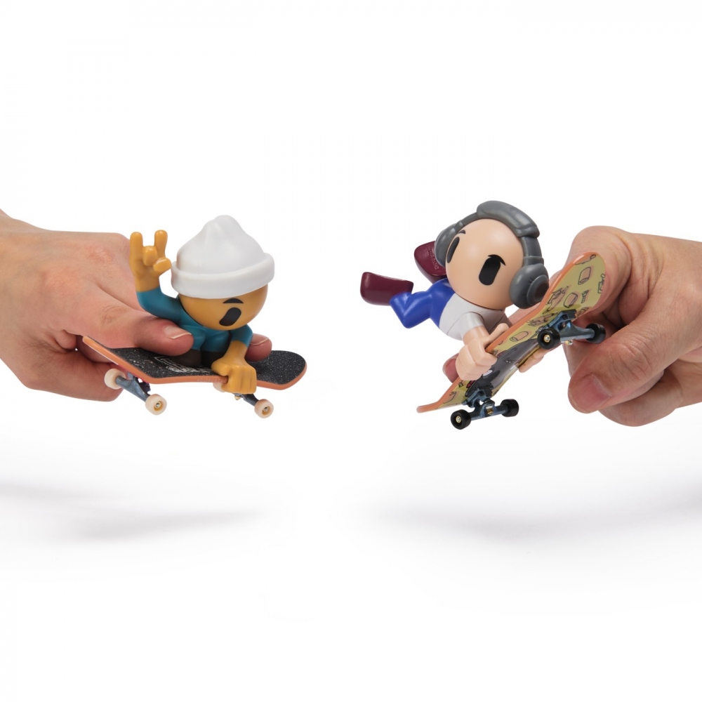 Tech deck sk8 crew pachet 2 seturi plita si figurina 9.6cm casca alba si casti gri, varsta de la 5 ani la 12 ani [4]