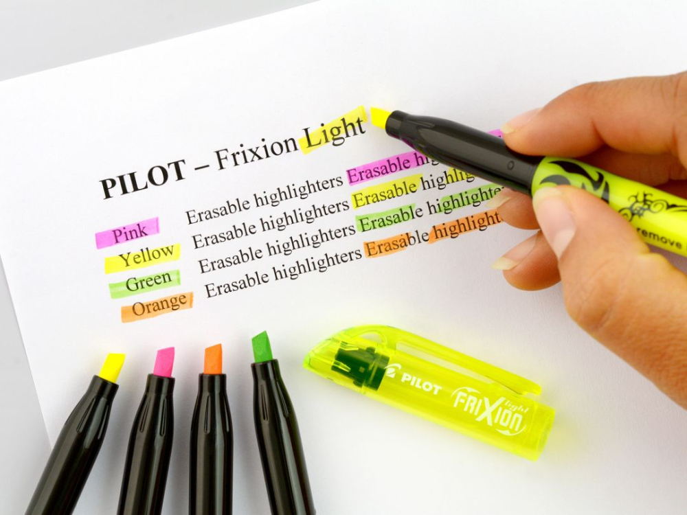 Textmarker roz light frixion pilot [3]