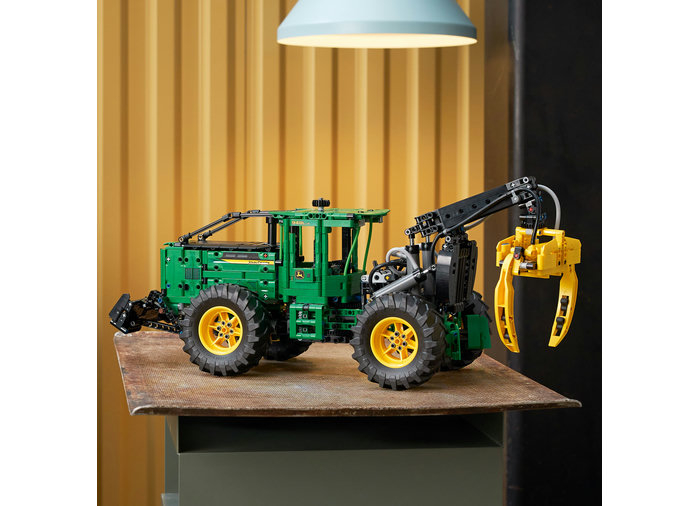 Tractor John Deere 948L-II, varsta de la 11 ani la +15 ani [7]