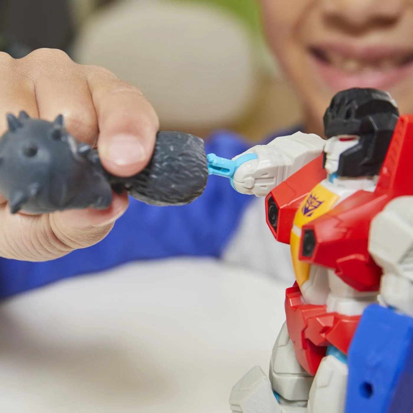 Transformers mix mashers figurina starscream 12cm si accesorii, copii varsta 4 ani pana la 8 ani [4]