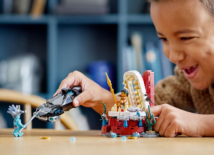 Tronul regelui Namor, varsta de la 7 ani la 12 ani [5]