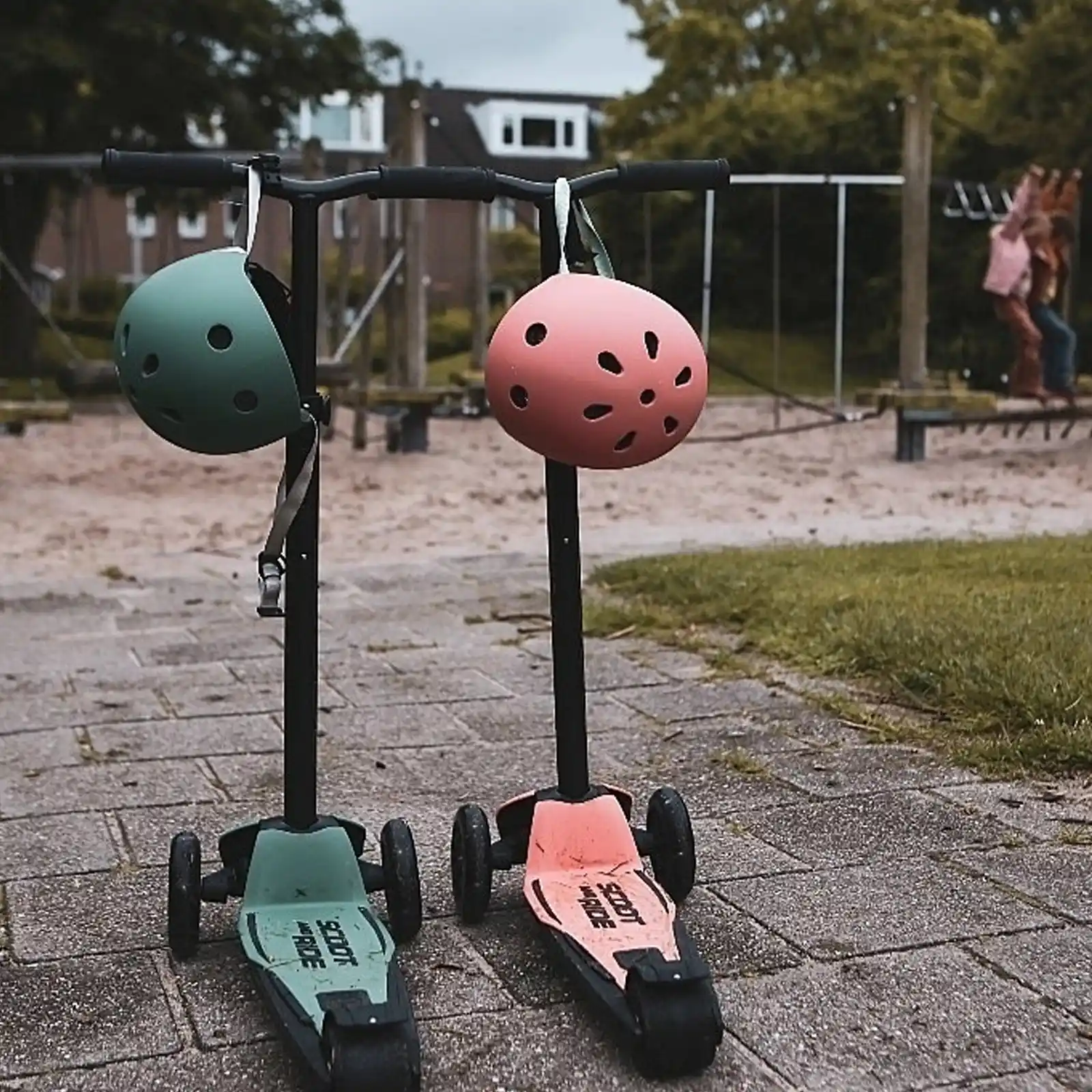 Trotinete copii, pliabila, reglabila, roti lumini, 5 ani+, Scoot Ride, HighwayKick 5 Led Forest [8]