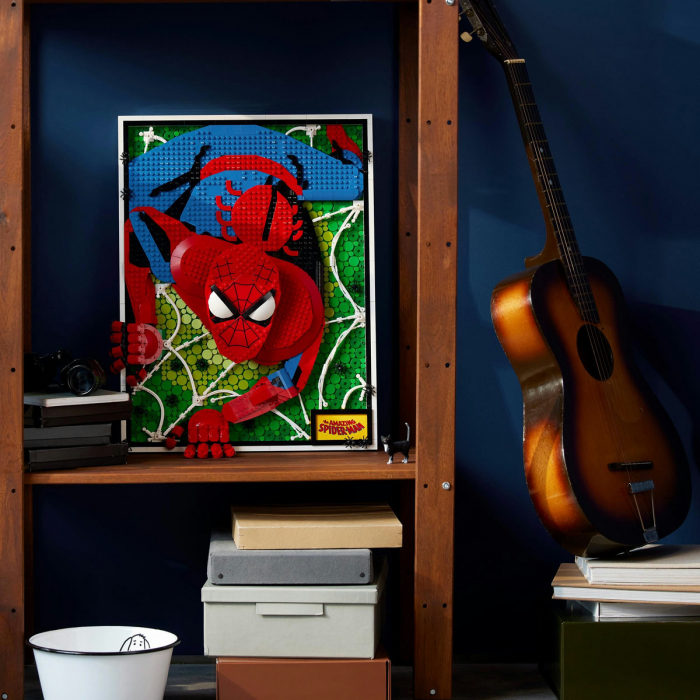 Uimitorul Spider-Man, varsta de la 14 ani la +15 ani [8]