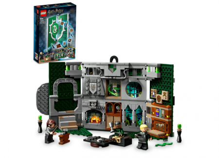 LEGO® - Bannerul Casei Slytherin™, varsta de la 9 ani la +15 ani