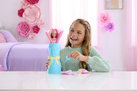 Barbie petal pop set papusa barbie lalea roz si accesorii [3]