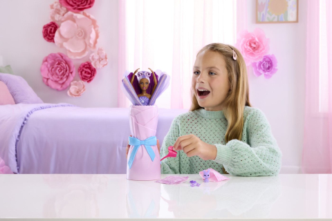 Barbie petal pop set papusa barbie margareta mov si accesorii [2]