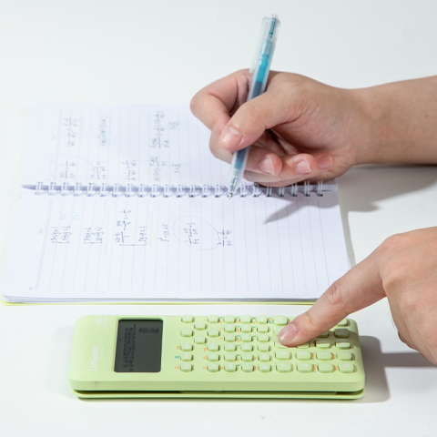Calculator stiintific 12dig 240f vernil longreen plastic reciclat deli [1]