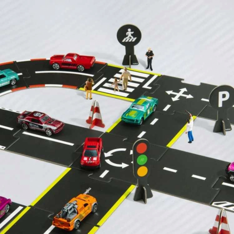 Circuit din carton, traseu auto, pentru jocul cu masinutele, ideal pentru jocurile de rol [6]