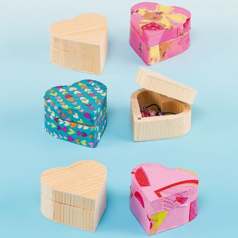 Seturi creative pentru copii - Cutiuta din lemn inimioara - Baker Ross
