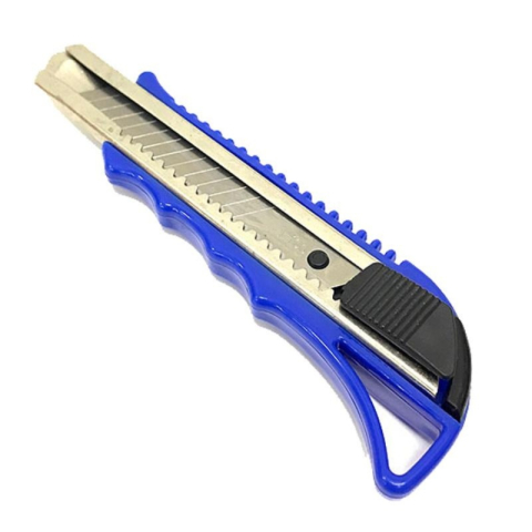 Cutter CNX XF-1883, lama 18mm, profesional [1]