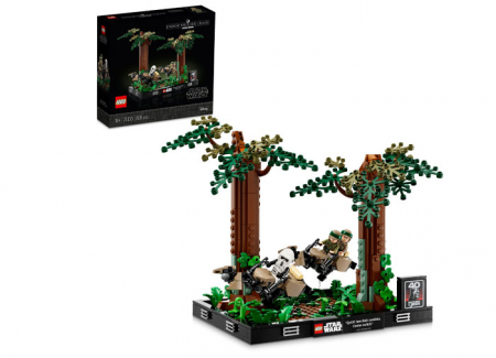 LEGO® - Diorama Urmarire cu speederul pe Endor, varsta de la 14 ani la +15 ani
