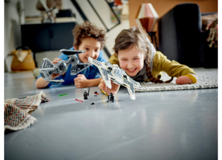 Fang Fighter mandalorian vs TIE Interceptor, varsta de la 9 ani la +15 ani [4]