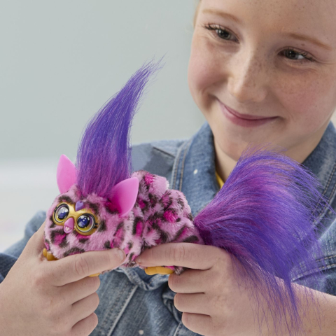 Furby dj furblets jucarie interactiva kitt ee copii varsta 6 ani - 10 ani [4]