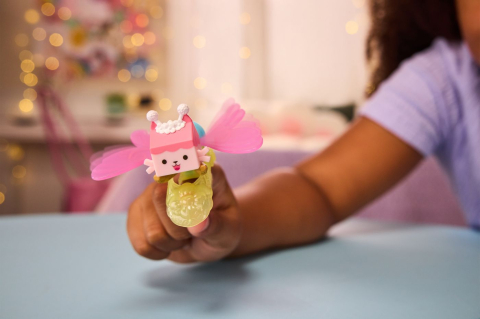 Gabbys dollhouse fairylandia inel de zana cu figurina pisicuta baby box copii varsta 3 ani - 8 ani [3]