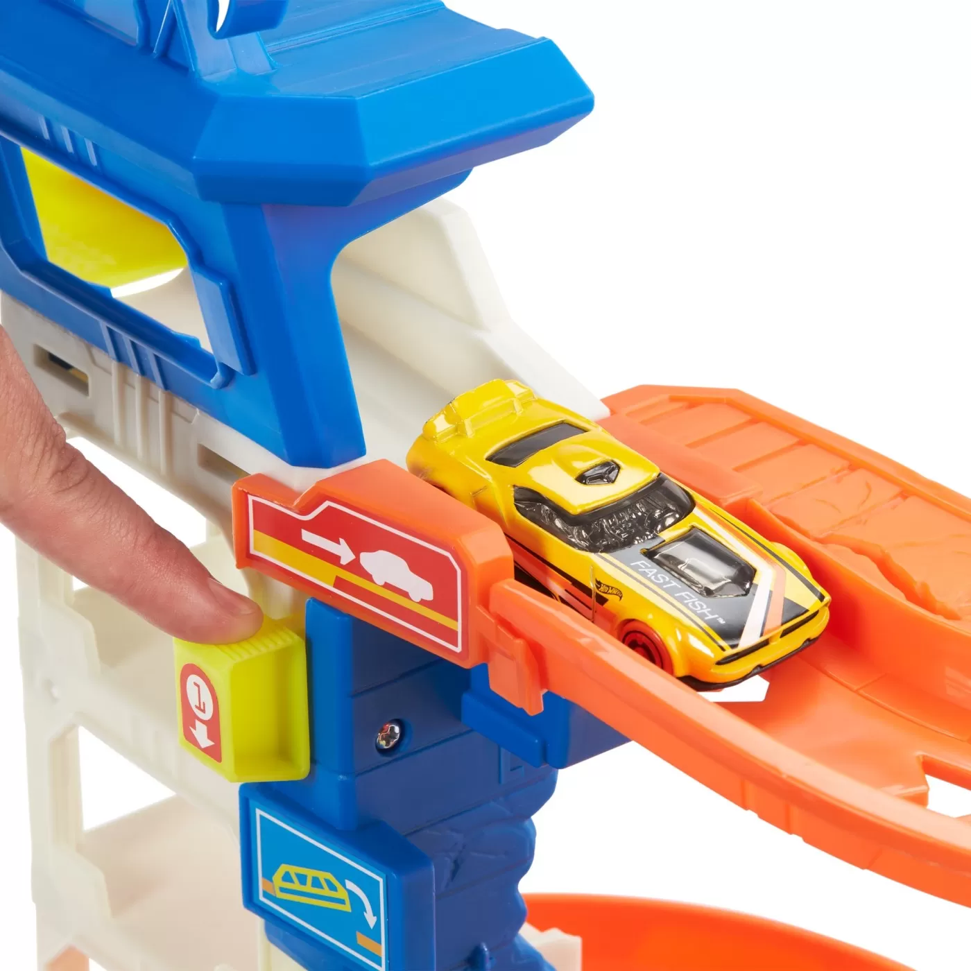 Hot wheels city atacul rechinului, varsta de la 4 ani la 8 ani [4]