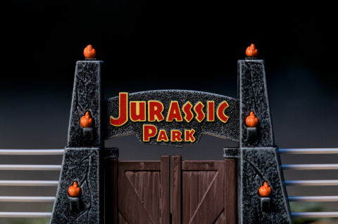 Jada jurassic park scena nano cu 2 vehicule metalice [4]