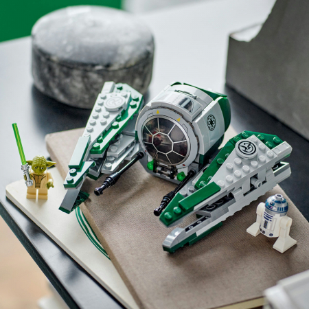 Jedi Starfighter al lui Yoda, varsta de la 8 ani la +15 ani [4]
