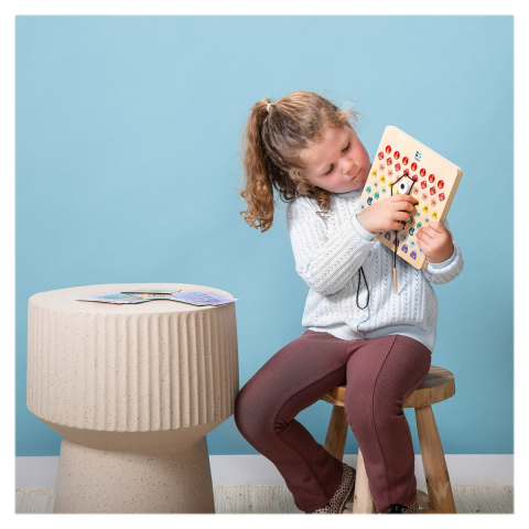 Joc de insirat cu coduri de culoare, Thread & Code, copii varsta 5+ ani [1]