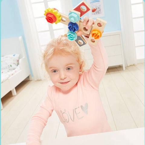 Jucarie 2 in 1 - Camion si banc de lucru [4]