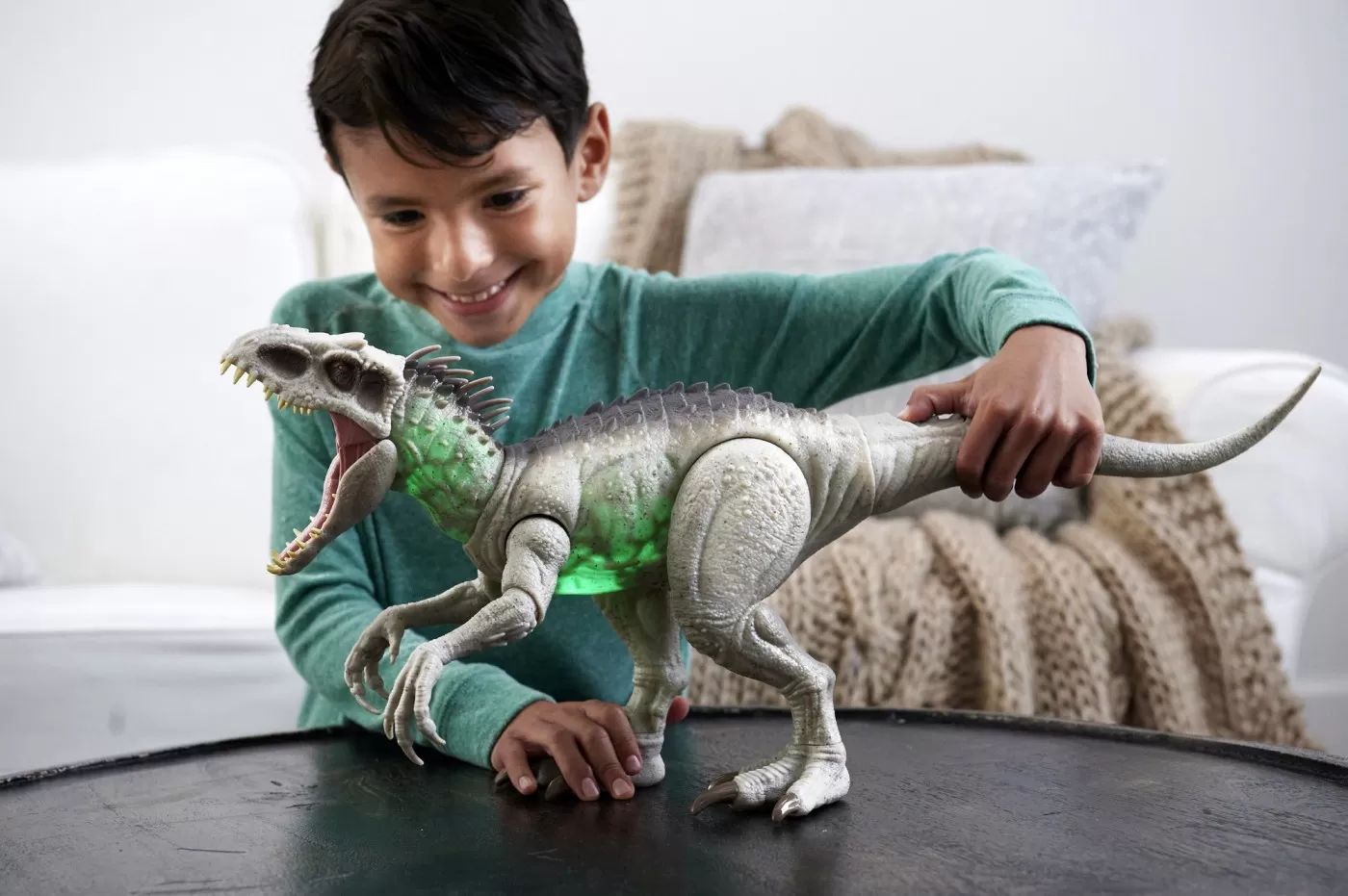 Jurassic world dino trackers camouflage battle indominus rex, copii varsta 4 ani pana la 8 ani [2]