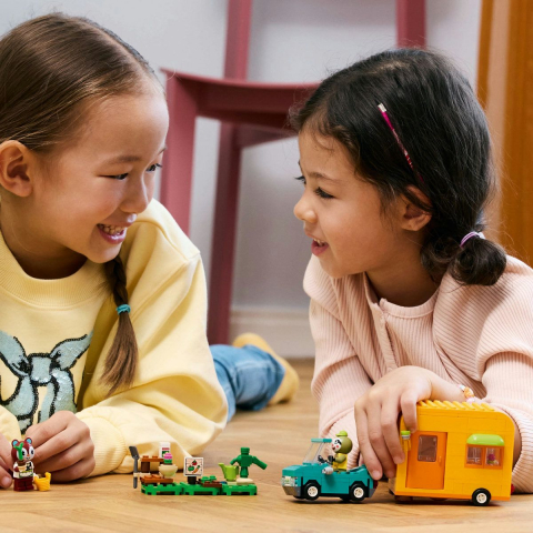 Lego animal crossing caravana si magazinul de gradinarit al lui leif 77054, varsta de la 7 ani la 9 ani [2]