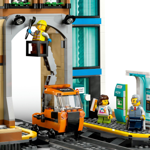  LEGO City Gara centrala pentru copii cu varsta de 7 + ani [4]