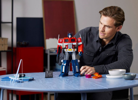 Lego creator expert Transformers: Optimus Prime, varsta de la 14 ani la +15 ani [9]