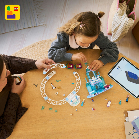  LEGO Disney  Aventură cu sania pe șine la castelul de gheață al Elsei copii cu varsta 4 + ani [6]