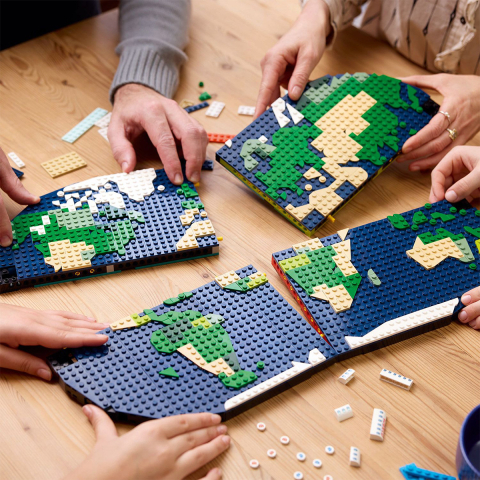  LEGO Family  Momente din calatorii copii cu varsta 14 + ani [3]