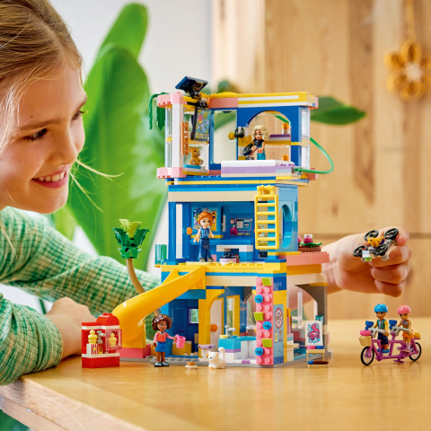  LEGO Friends  Clubul prietenilor din orașul Heartlake copii cu varsta 8 + ani [3]