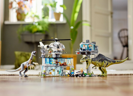 Lego jurassic world Atacul Giganotozaurului ?i Therizinosaurului, varsta de la 9 ani la 14 ani [7]