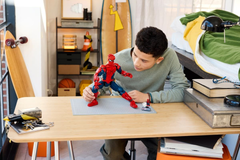 Lego marvel spiderman figurina erou omul paianjen 76346 varsta 12 ani -+15 ani [4]