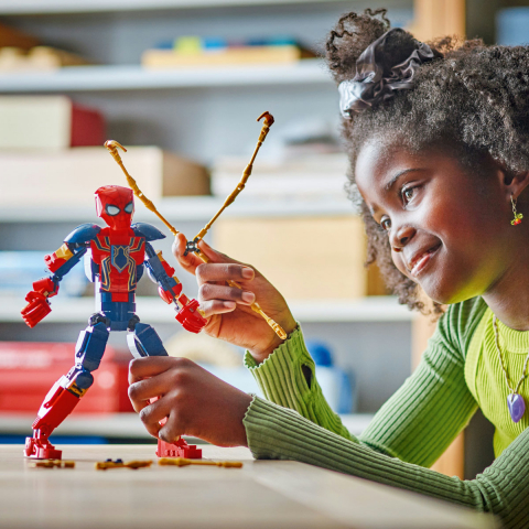 LEGO Marvel: Figurina de constructie Omul Paianjen de fier 76298, 8 ani+, 303 piese, varsta de la 8 ani la +15 ani [1]