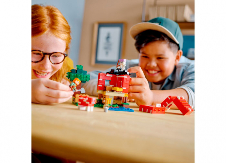 Lego minecraft Casa ciuperca, varsta de la 8 ani la +15 ani [7]