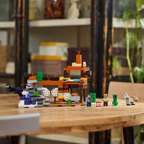 LEGO Minecraft Putul din Badlands, varsta de la 8 ani la 12 ani [5]