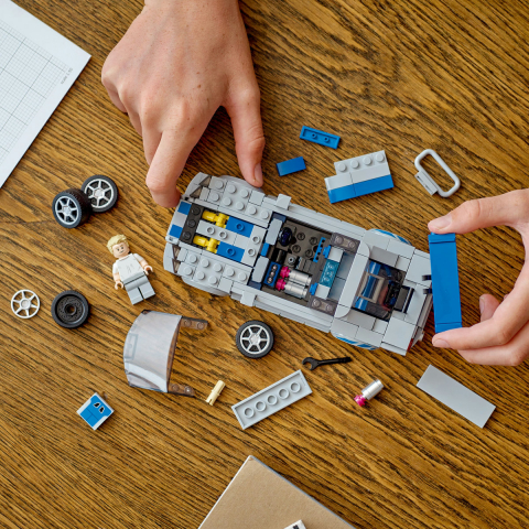 LEGO Speed Champions: 2 Fast 2 Furious Nissan Skyline 76917, 9 ani+, 319 piese, varsta de la 9 ani la +15 ani [2]