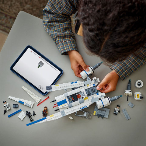 Nava stelara U-Wing a rebelilor cod lego 75399, varsta de la 8 ani la 13 ani [2]