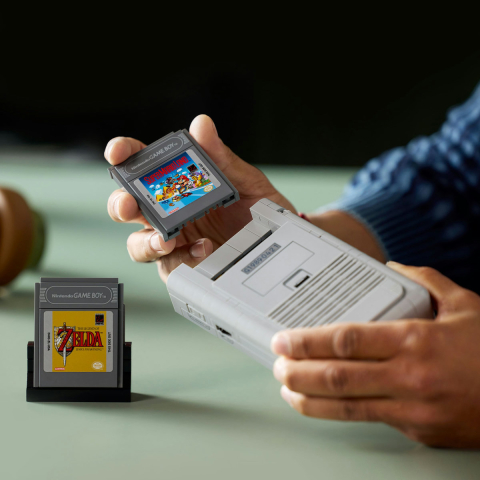  LEGO Super Mario  Game Boy varsta  18 + ani [6]
