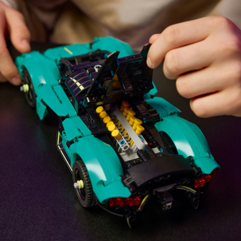  LEGO Technic Aston Martin Valkyrie pentru copii cu varsta de 9 + ani [7]