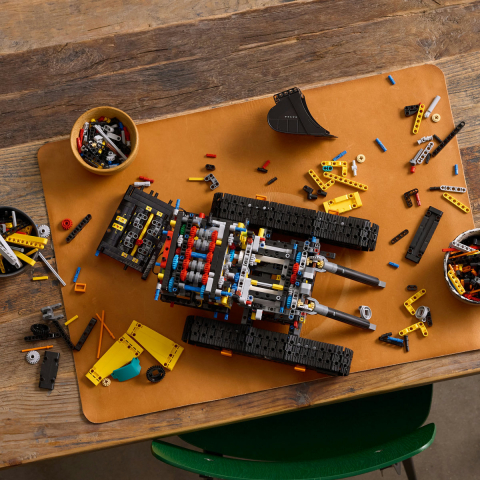  LEGO Technic Excavator Volvo EC500 Hybrid pentru copii cu varsta de 18 + ani [3]