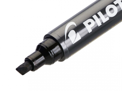 Marker permanent negru varf tesit 4mm p400 pilot [1]