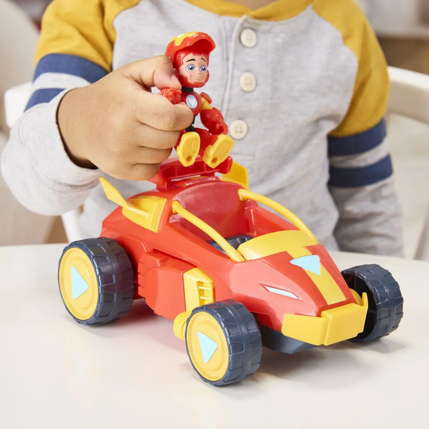 Marvel iron man si prietenii sai uimitori set vehicul 2 in 1 si figurina iron man, copii 3 ani-7 ani [5]