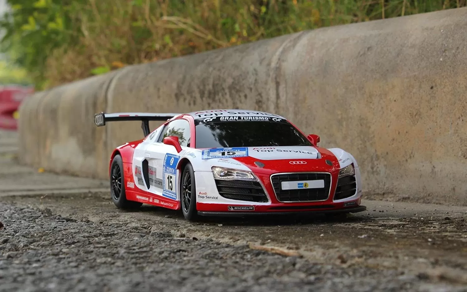 Masina cu telecomanda audi r8 lms performance scara 1 la 18, varsta de la 3 ani la +15 ani [2]